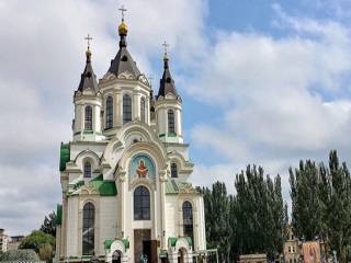 В Запорожье УПЦ в День Независимости совершит литургию на 12 языках